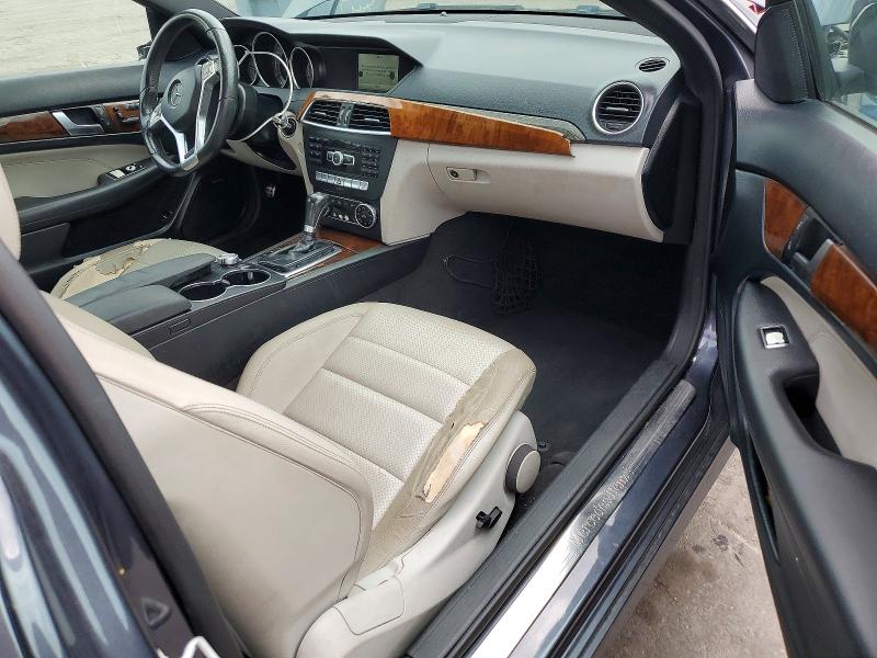51340146 :رقم المزاد ، WDDGJ4HB3FG357283 vin ، 2015 Mercedes-benz C مزاد بيع