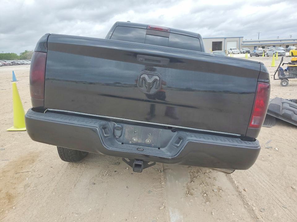 48907126 :رقم المزاد ، 1C6RR6TTXKS610055 vin ، 2019 Ram 1500 Classic مزاد بيع