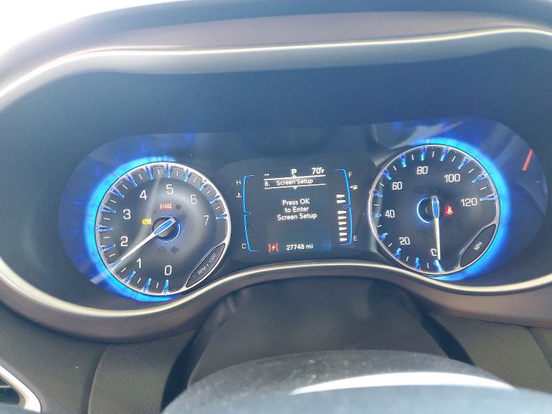 48652516 :رقم المزاد ، 2C4RC1DG8MR555060 vin ، 2021 Chrysler Voyager مزاد بيع