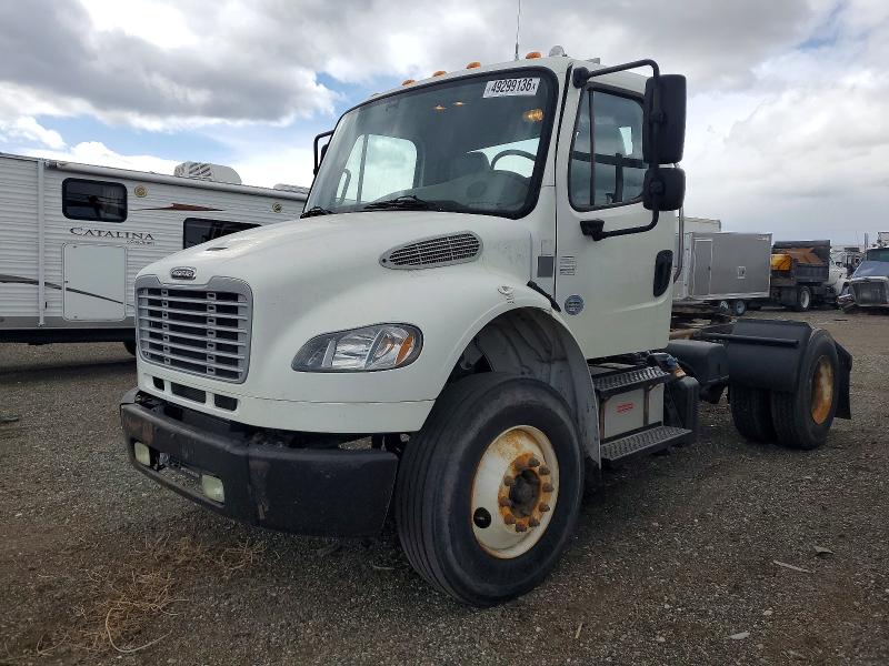 49299136 :رقم المزاد ، 3AKBCYCYXFDGT5531 vin ، 2015 Freightliner M2 مزاد بيع