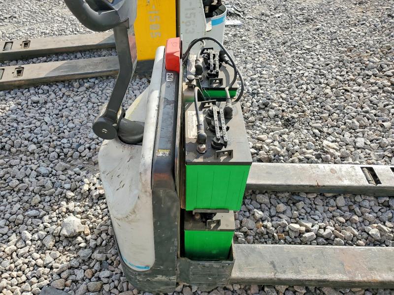 49903646 :رقم المزاد ، 2W169322245 vin ، 2016 Unicariers Forklift مزاد بيع