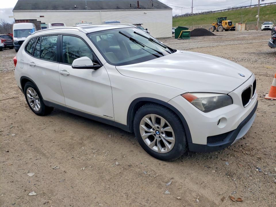 49062826 :رقم المزاد ، WBAVL1C53DVR83577 vin ، 2013 Bmw X1 مزاد بيع
