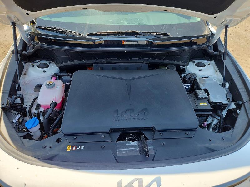 Продаж на аукціоні авто 2025 Kia Niro, vin: KNDCR3L13S5141272, номер лоту: 51690846