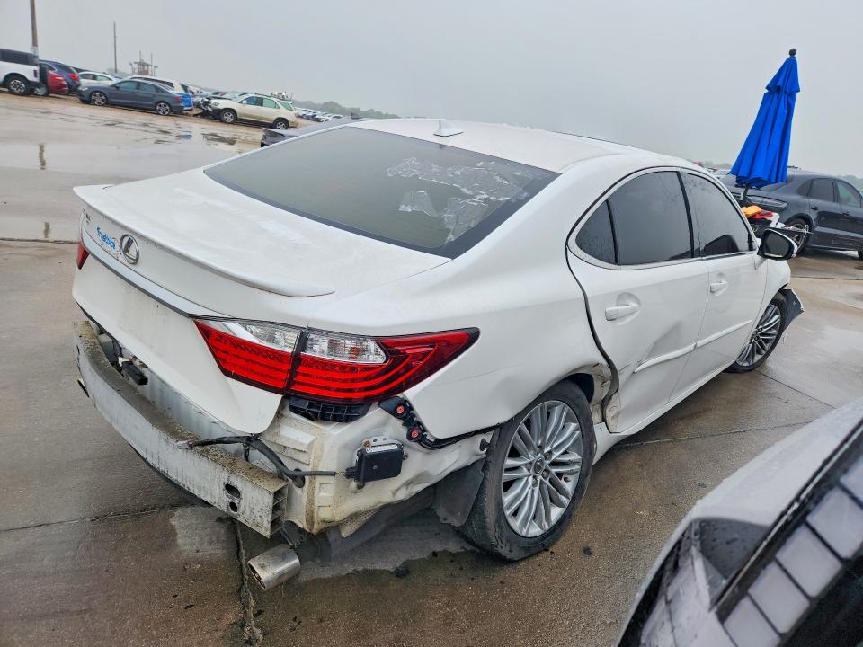 50830186 :رقم المزاد ، JTHBK1GG3E2126231 vin ، 2014 Lexus Es مزاد بيع