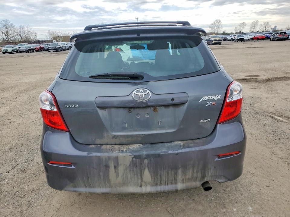 50495686 :رقم المزاد ، 2T1LE4EE8AC015721 vin ، 2010 Toyota Corolla Matrix مزاد بيع