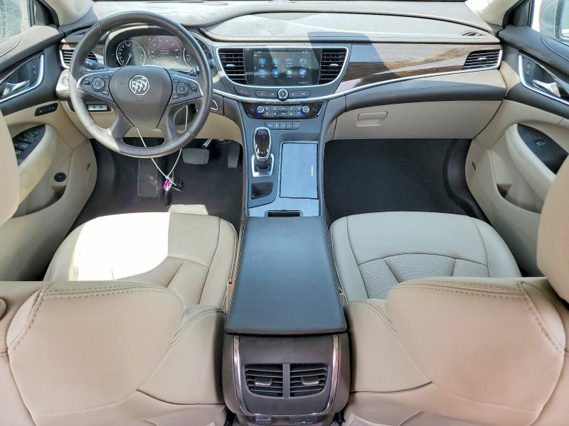 49900966 :رقم المزاد ، 1G4ZR5SS3JU118042 vin ، 2018 Buick Lacrosse مزاد بيع