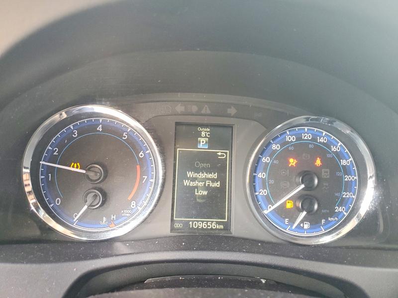48064546 :رقم المزاد ، 2T1BURHE1JC103713 vin ، 2018 Toyota Corolla مزاد بيع