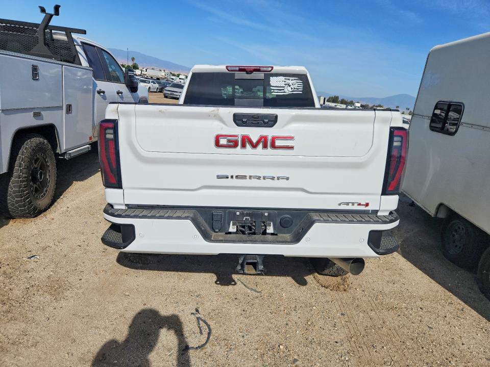 50552836 :رقم المزاد ، 1GT4UPEY6SF304544 vin ، 2025 Gmc Sierra مزاد بيع