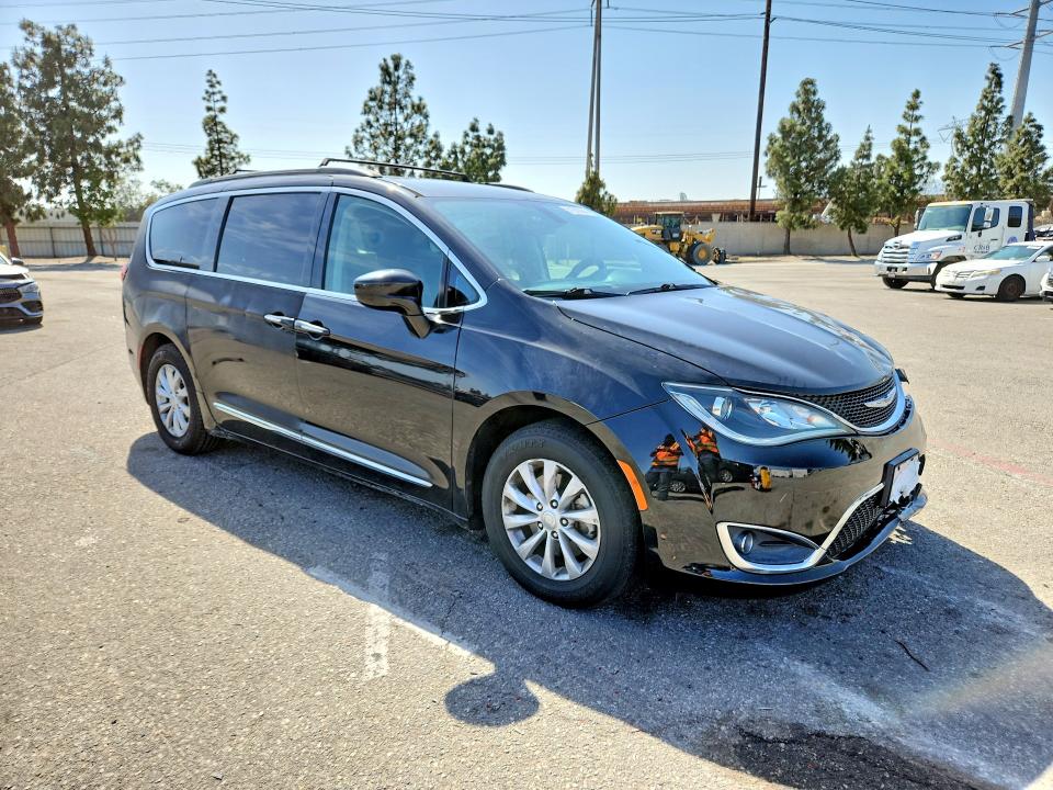 Продажа на аукционе авто 2017 Chrysler Pacifica, vin: 2C4RC1BG6HR815898, номер лота: 51507866