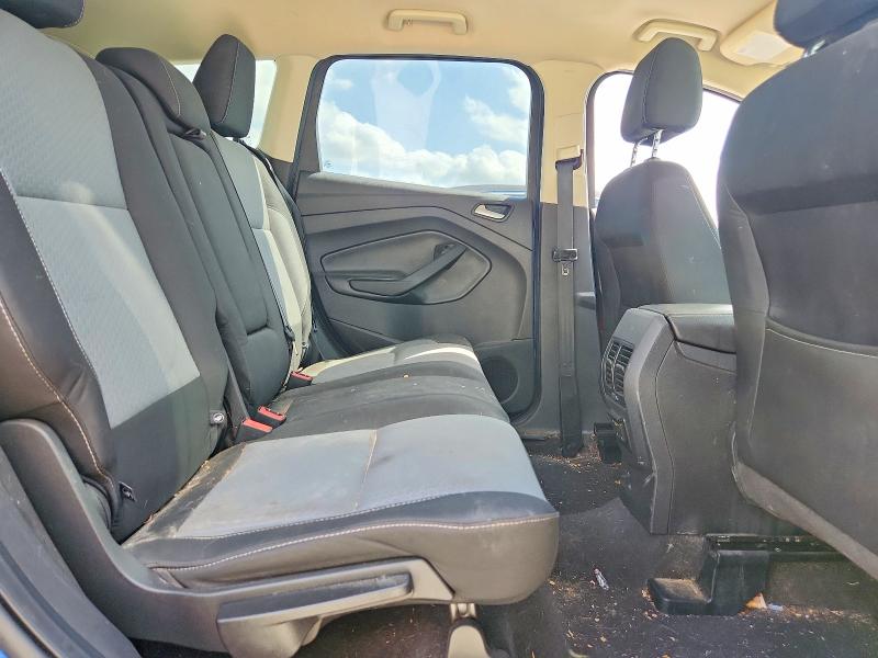 49654406 :رقم المزاد ، 1FMCU0GD8HUB66079 vin ، 2017 Ford Escape مزاد بيع