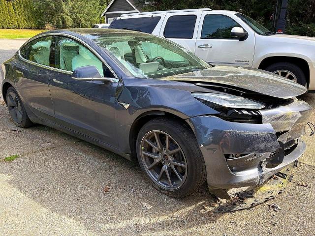 48531806 :رقم المزاد ، 5YJ3E1EB4JF122216 vin ، 2018 Tesla Model 3 مزاد بيع