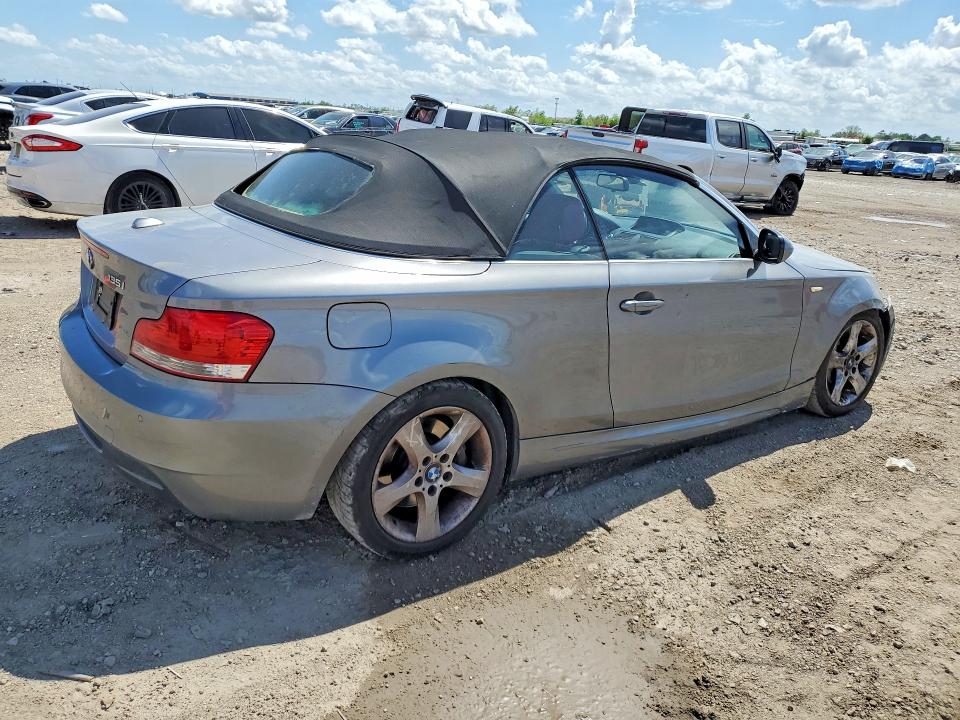 48949936 :رقم المزاد ، WBAUN7C5XBVM25425 vin ، 2011 Bmw 135 مزاد بيع