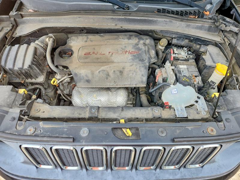 51410976 :رقم المزاد ، ZACCJBBT2FPB97754 vin ، 2015 Jeep Renegade مزاد بيع