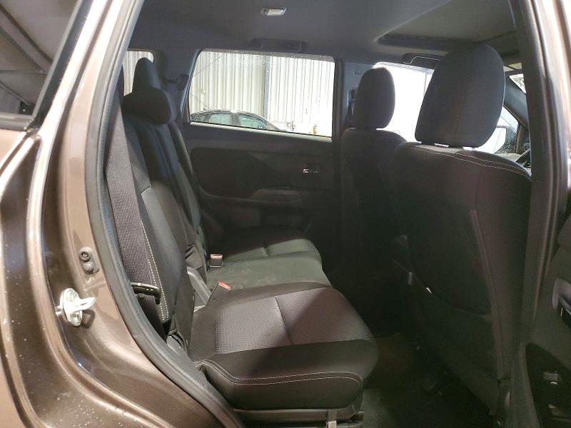 Продаж на аукціоні авто 2018 Mitsubishi Outlander, vin: JA4AZ3A33JZ044988, номер лоту: 49293306