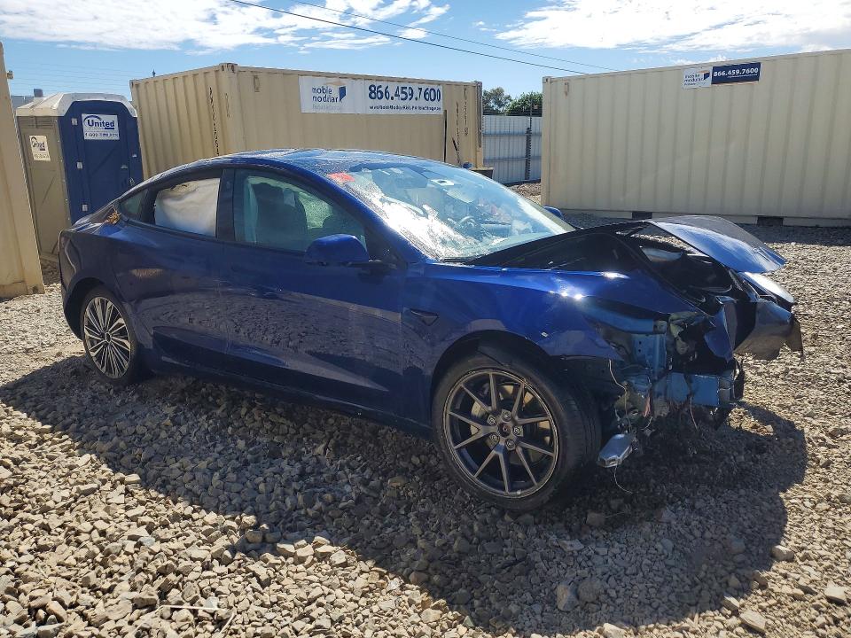 49327756 :رقم المزاد ، 5YJ3E1EB3NF260416 vin ، 2022 Tesla Model 3 مزاد بيع