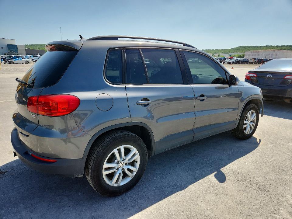 Продажа на аукционе авто 2016 Volkswagen Tiguan, vin: WVGAV7AX7GW590825, номер лота: 50812826