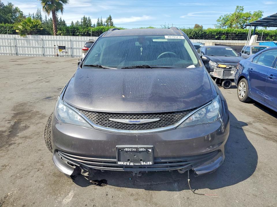 48705216 :رقم المزاد ، 2C4RC1DG7LR157062 vin ، 2020 Chrysler Voyager مزاد بيع