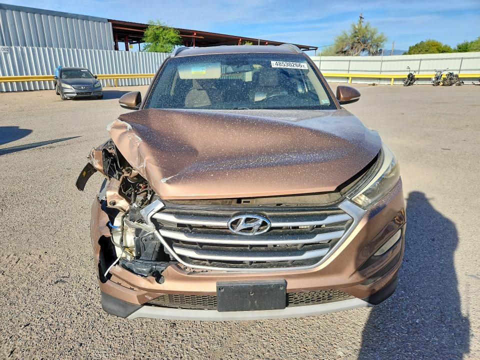 2017 Hyundai Tucson მანქანა იყიდება აუქციონზე, vin: KM8J33A21HU419682, აუქციონის ნომერი: 48530266