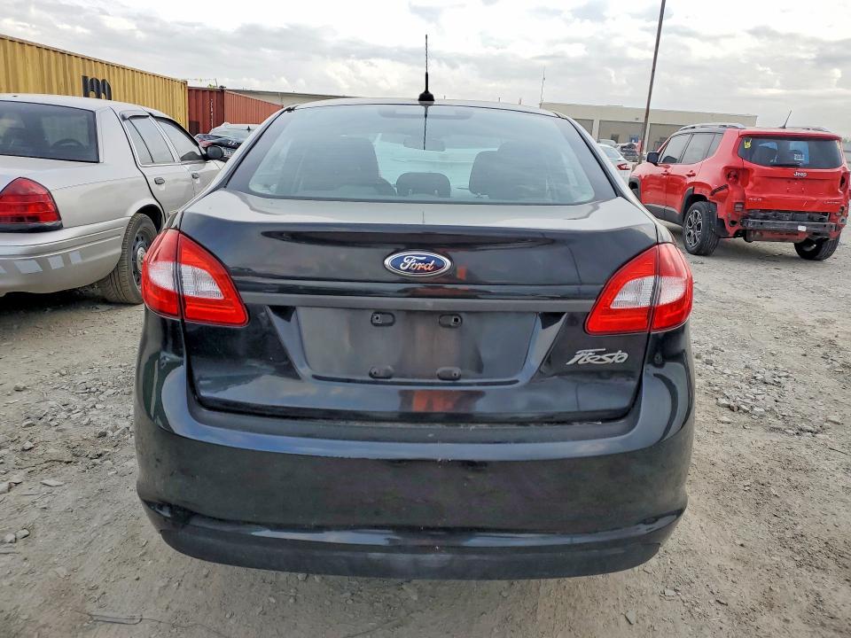 2013 Ford Fiesta მანქანა იყიდება აუქციონზე, vin: 3FADP4AJ8DM175584, აუქციონის ნომერი: 48927826