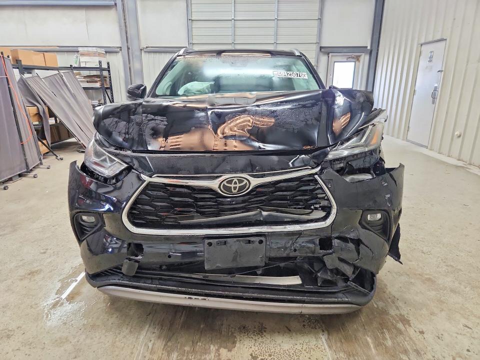 Aukcja sprzedaży 2022 Toyota Highlander, vin: 5TDFZRBH1NS179760, numer aukcji: 49425076