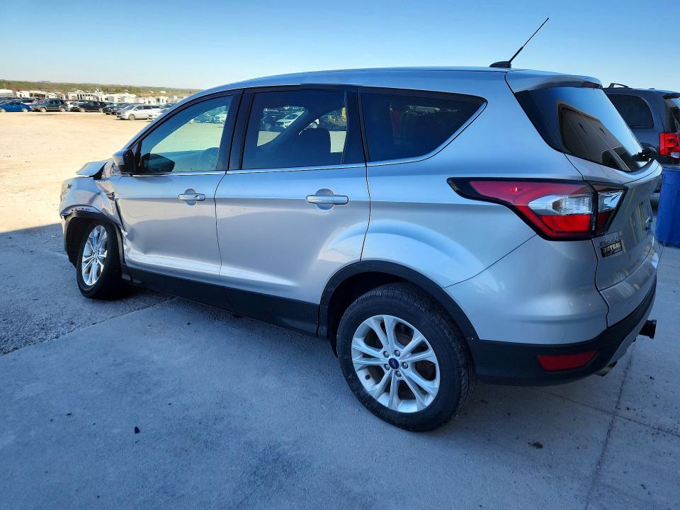 2017 Ford Escape მანქანა იყიდება აუქციონზე, vin: 1FMCU9G91HUF10996, აუქციონის ნომერი: 51260786