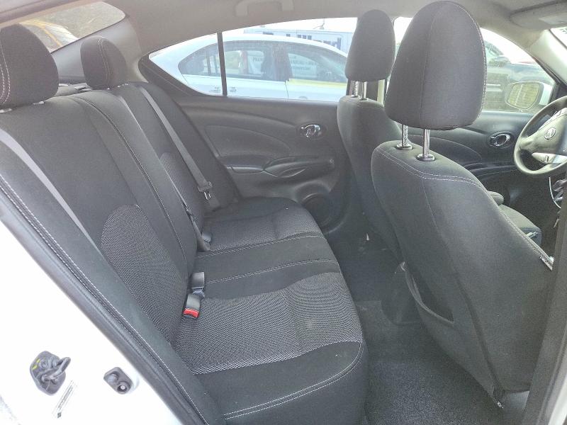 48800456 :رقم المزاد ، 3N1CN7AP3HK467262 vin ، 2017 Nissan Versa مزاد بيع