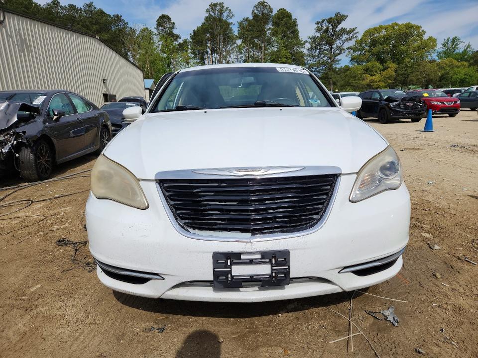 51479616 :رقم المزاد ، 1C3BC1FBXBN581371 vin ، 2011 Chrysler 200 مزاد بيع