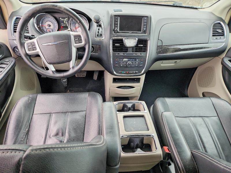 2015 Chrysler Town & Country მანქანა იყიდება აუქციონზე, vin: 2C4RC1BGXFR731628, აუქციონის ნომერი: 47438066