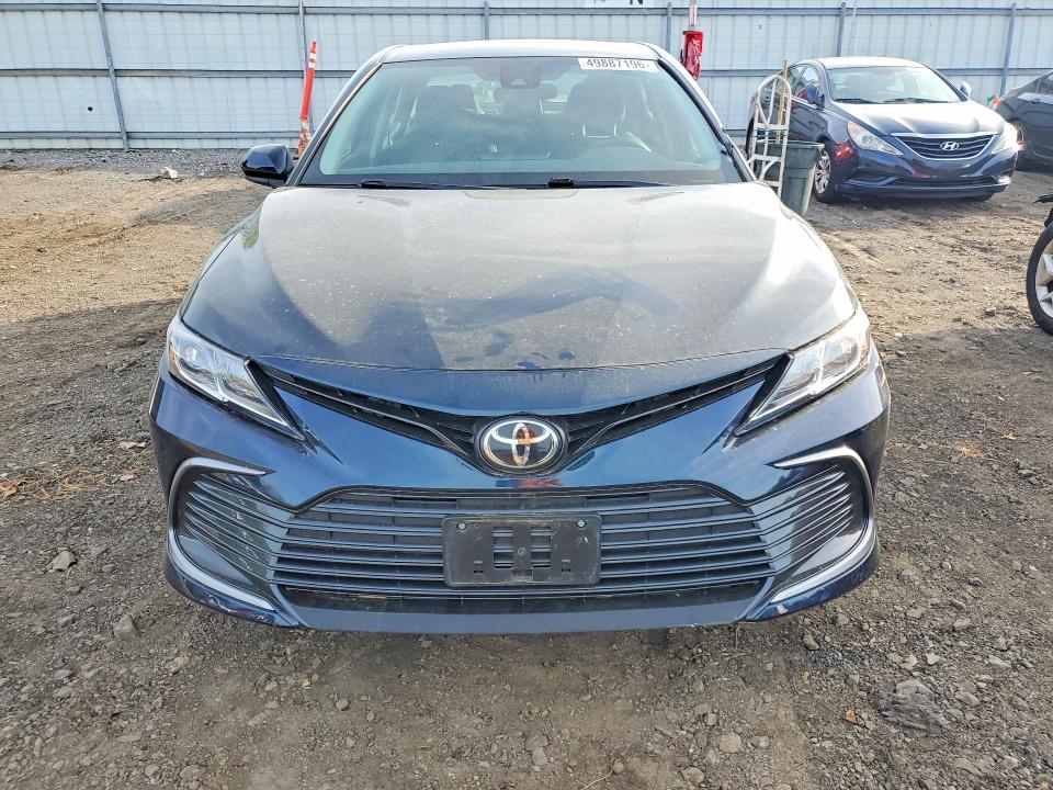 Продажа на аукционе авто 2021 Toyota Camry, vin: 4T1C11AK8MU449663, номер лота: 49887196