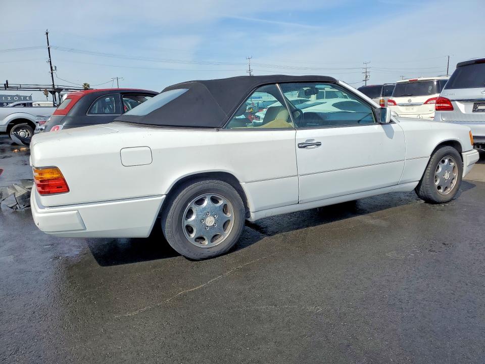 1993 Mercedes-benz 300 მანქანა იყიდება აუქციონზე, vin: WDBEA66E3PB884845, აუქციონის ნომერი: 49669066