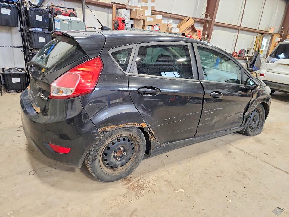 48543526 :رقم المزاد ، 3FADP4EJ5FM127991 vin ، 2015 Ford Fiesta مزاد بيع