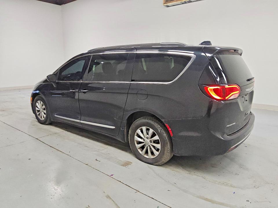 Продаж на аукціоні авто 2017 Chrysler Pacifica, vin: 2C4RC1BG7HR763861, номер лоту: 49868416