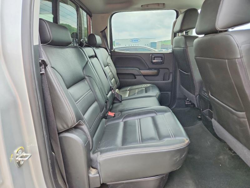 49717216 :رقم المزاد ، 1GT42YEY1JF103788 vin ، 2018 Gmc Sierra مزاد بيع