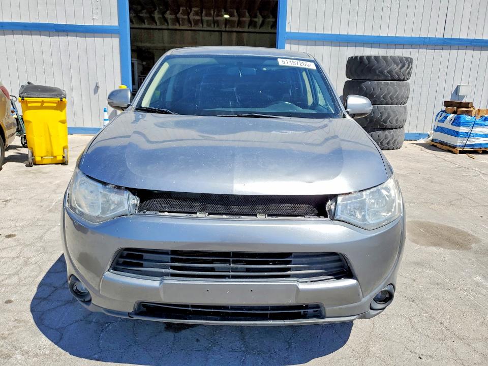 51157266 :رقم المزاد ، JA4AZ3A37EZ015516 vin ، 2014 Mitsubishi Outlander مزاد بيع