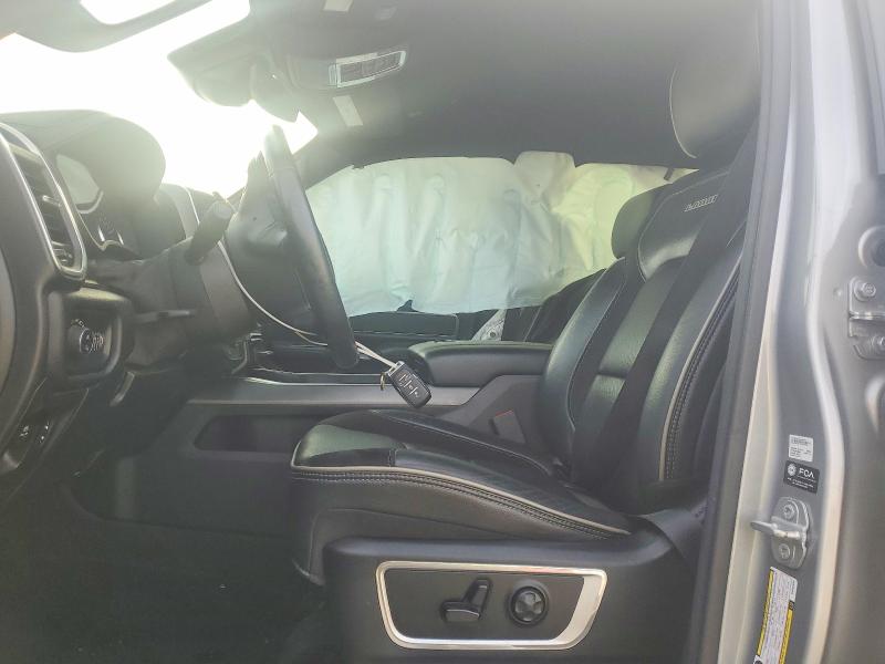 51119876 :رقم المزاد ، 1C6RREJT9MN584689 vin ، 2021 Ram 1500 مزاد بيع