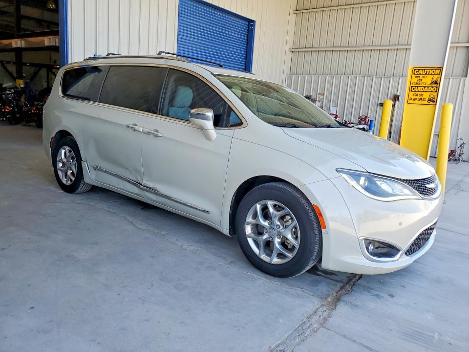 Продаж на аукціоні авто 2017 Chrysler Pacifica, vin: 2C4RC1GG1HR695551, номер лоту: 51482486