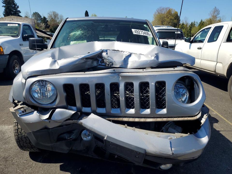 49273406 :رقم المزاد ، 1C4NJPBA0HD117972 vin ، 2017 Jeep Patriot مزاد بيع