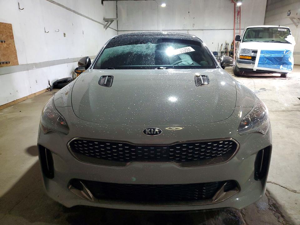 2019 Kia Stinger მანქანა იყიდება აუქციონზე, vin: KNAE55LC0K6064210, აუქციონის ნომერი: 49253636