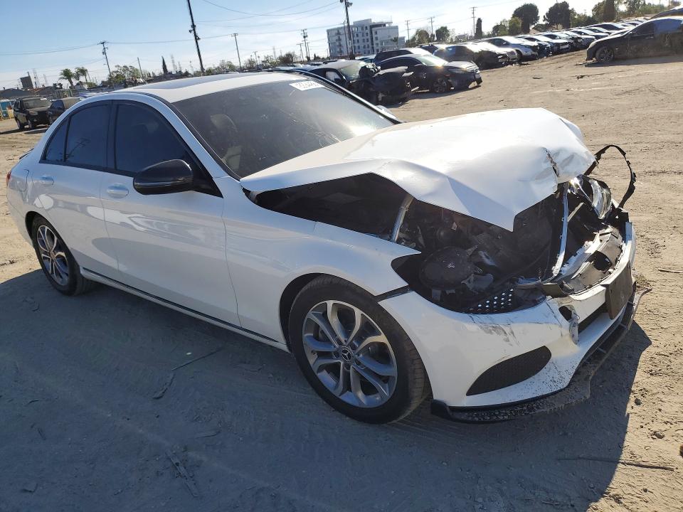 48294466 :رقم المزاد ، 55SWF4JB1JU272963 vin ، 2018 Mercedes-benz C مزاد بيع