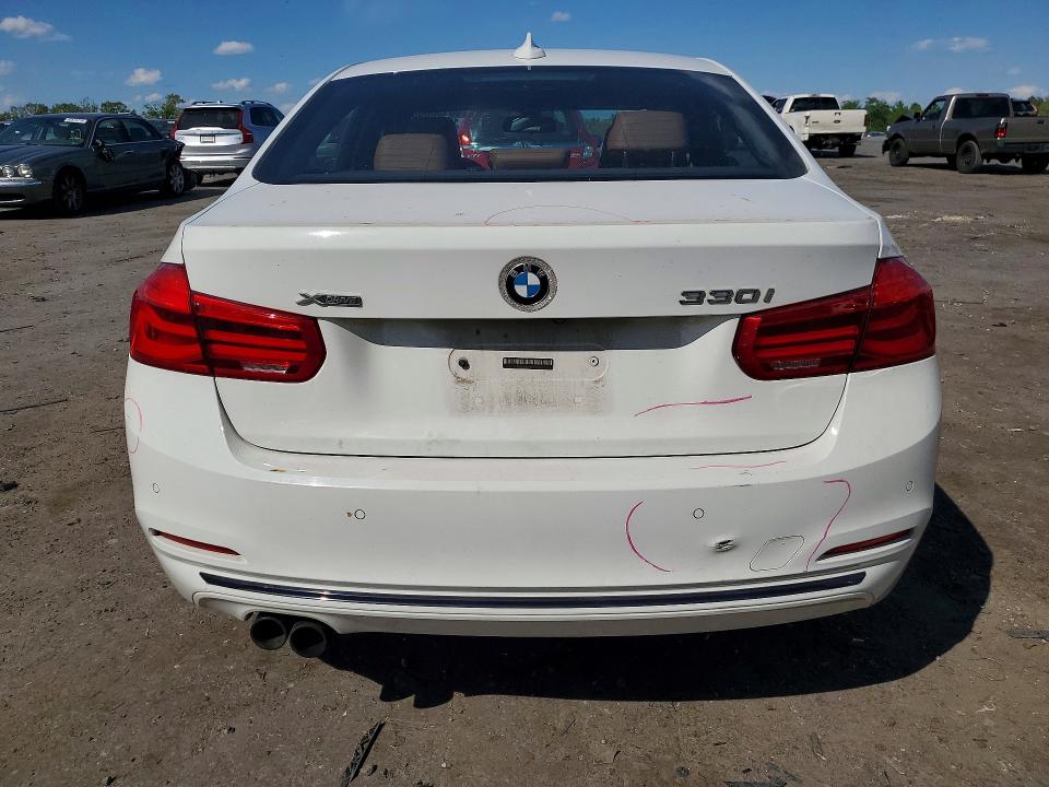 50138686 :رقم المزاد ، WBA8D9G34HNU62052 vin ، 2017 Bmw 330 مزاد بيع