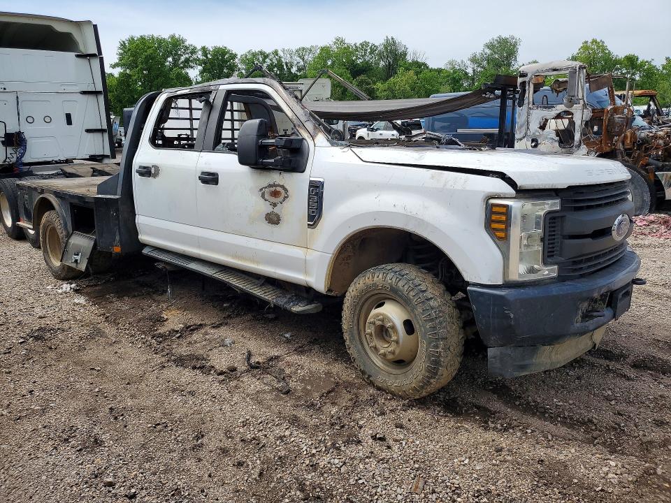 51975366 :رقم المزاد ، 1FD8W3D68JEB97758 vin ، 2018 Ford F350 مزاد بيع