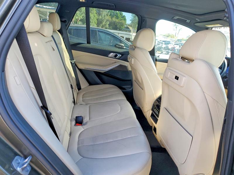 49024236 :رقم المزاد ، 5UXCR4C09M9H36671 vin ، 2021 Bmw X5 مزاد بيع