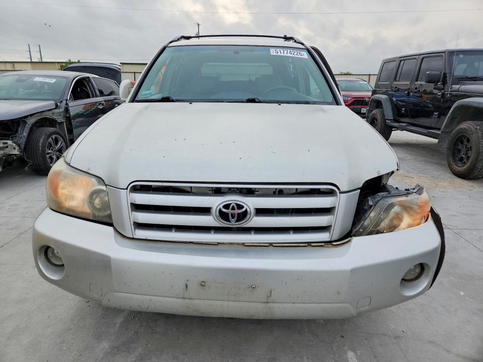 51774226 :رقم المزاد ، JTEEP21AX40038101 vin ، 2004 Toyota Highlander مزاد بيع