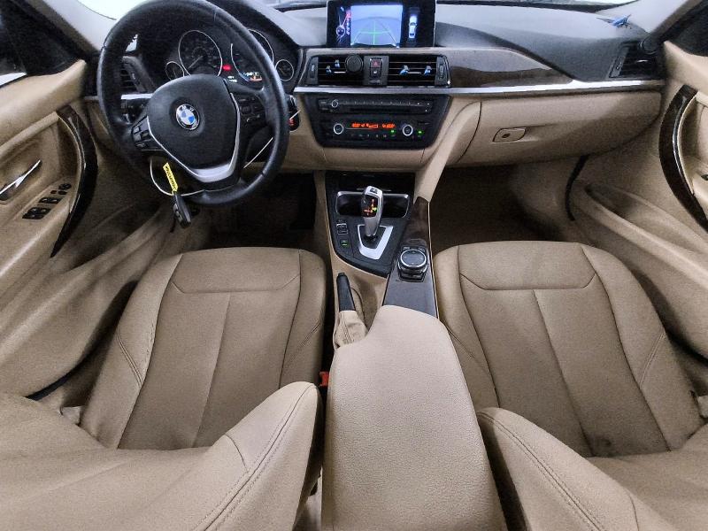 48609556 :رقم المزاد ، WBA3C1C53FP116842 vin ، 2015 Bmw 328 مزاد بيع