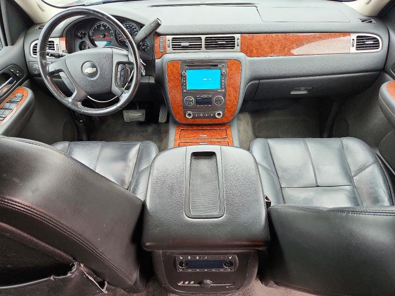 Продажа на аукционе авто 2008 Chevrolet Suburban, vin: 1GNFK16318R133103, номер лота: 51501716