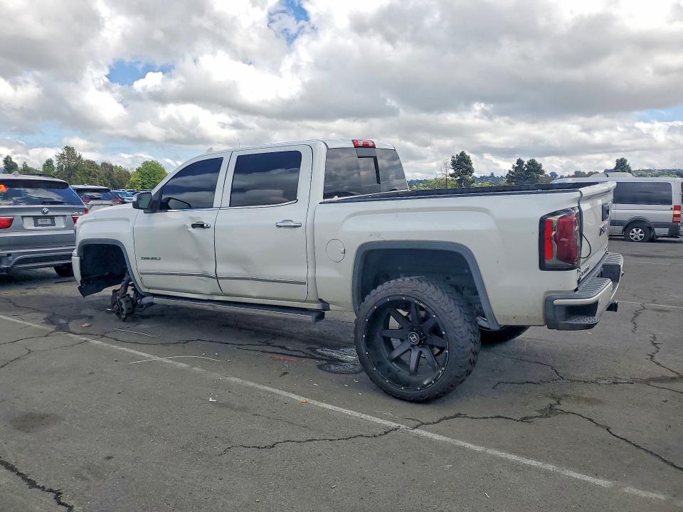 49482746 :رقم المزاد ، 3GTU2PEJ9JG621594 vin ، 2018 Gmc Sierra مزاد بيع