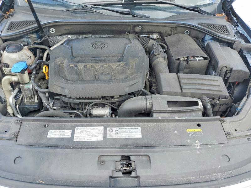 50282076 :رقم المزاد ، 1VWBA7A32JC018021 vin ، 2018 Volkswagen Passat مزاد بيع