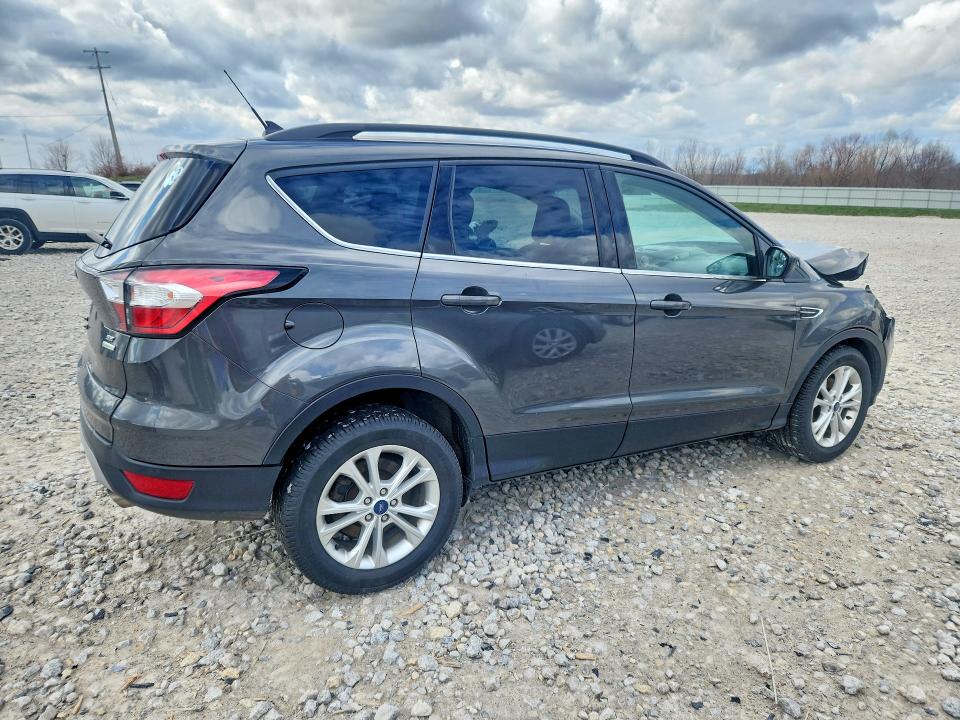 2018 Ford Escape მანქანა იყიდება აუქციონზე, vin: 1FMCU0GD5JUB62853, აუქციონის ნომერი: 48677846