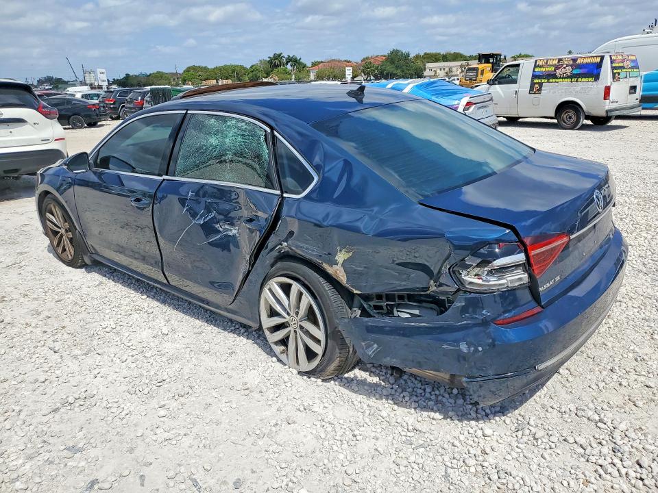 50282076 :رقم المزاد ، 1VWBA7A32JC018021 vin ، 2018 Volkswagen Passat مزاد بيع