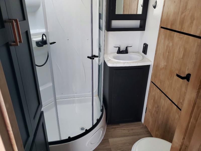 Продажа на аукционе авто 2022 Keystone Outback, vin: 4YDT0BR23NB451509, номер лота: 50996406